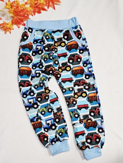 Tepláky - Traktory se senem