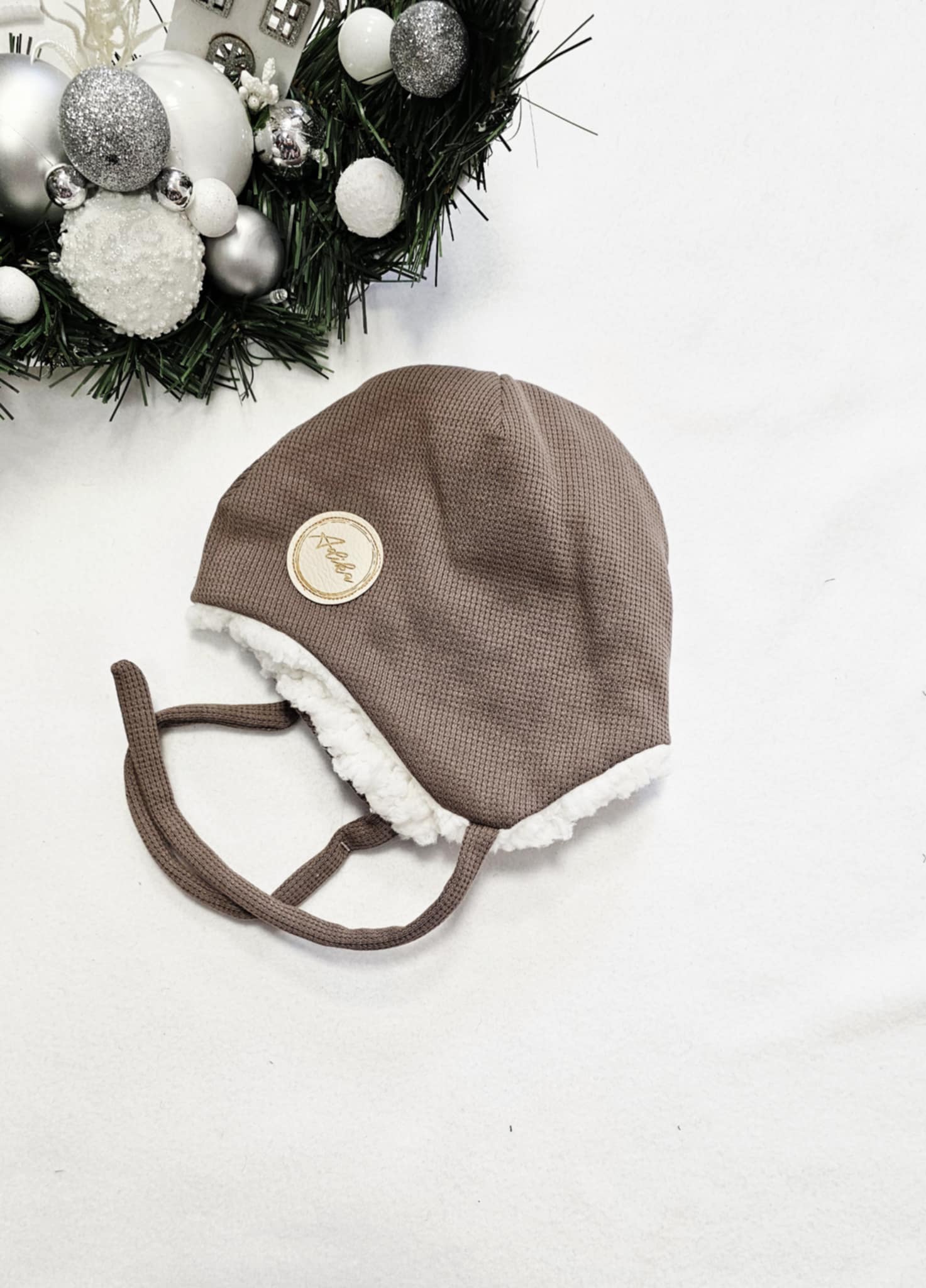 Čepice - zimní s beránkem, čokoládová