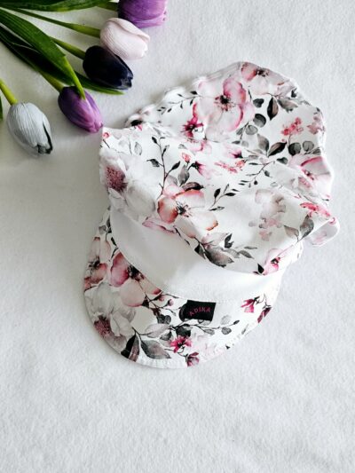 Šátek s kšiltem - šípkové růžičky